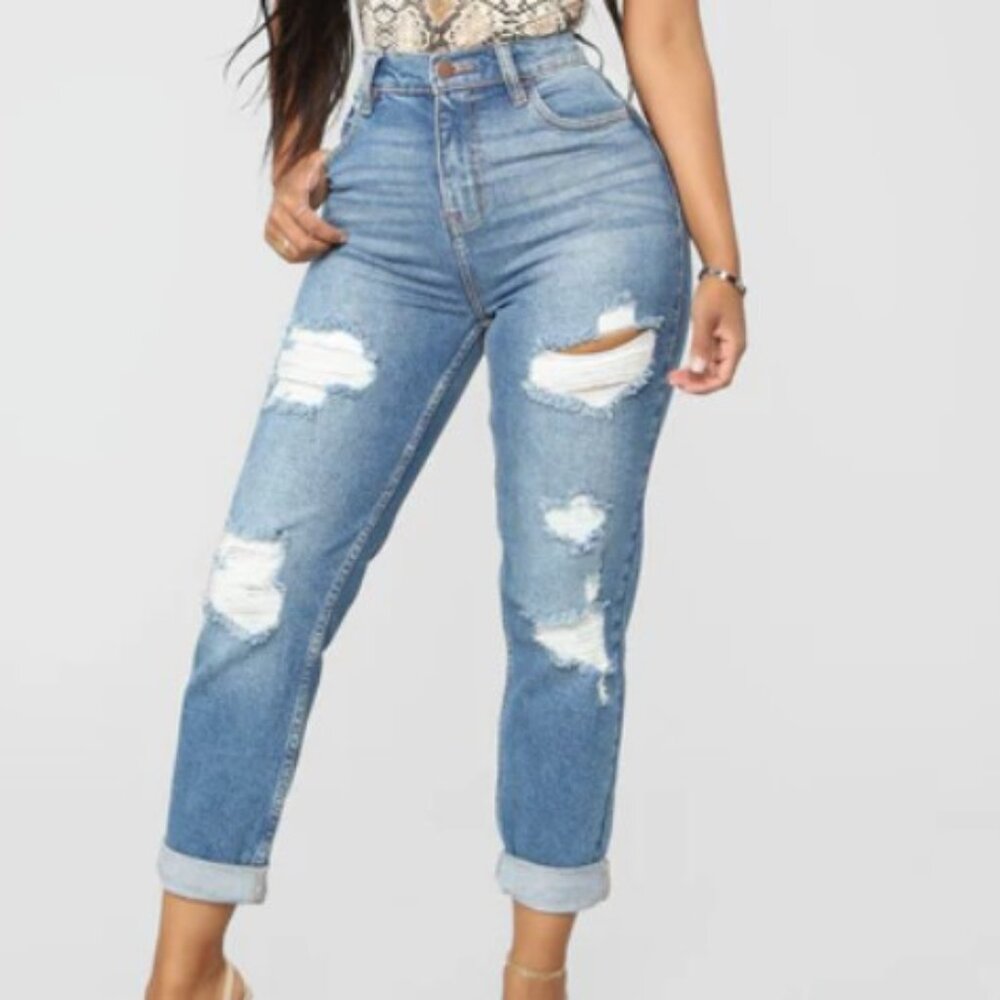 NWT Fashion Nova distressed jeans, sz 15